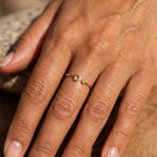 Verstellbarer Geburtsstein-Ring mit Initiale "Tove"