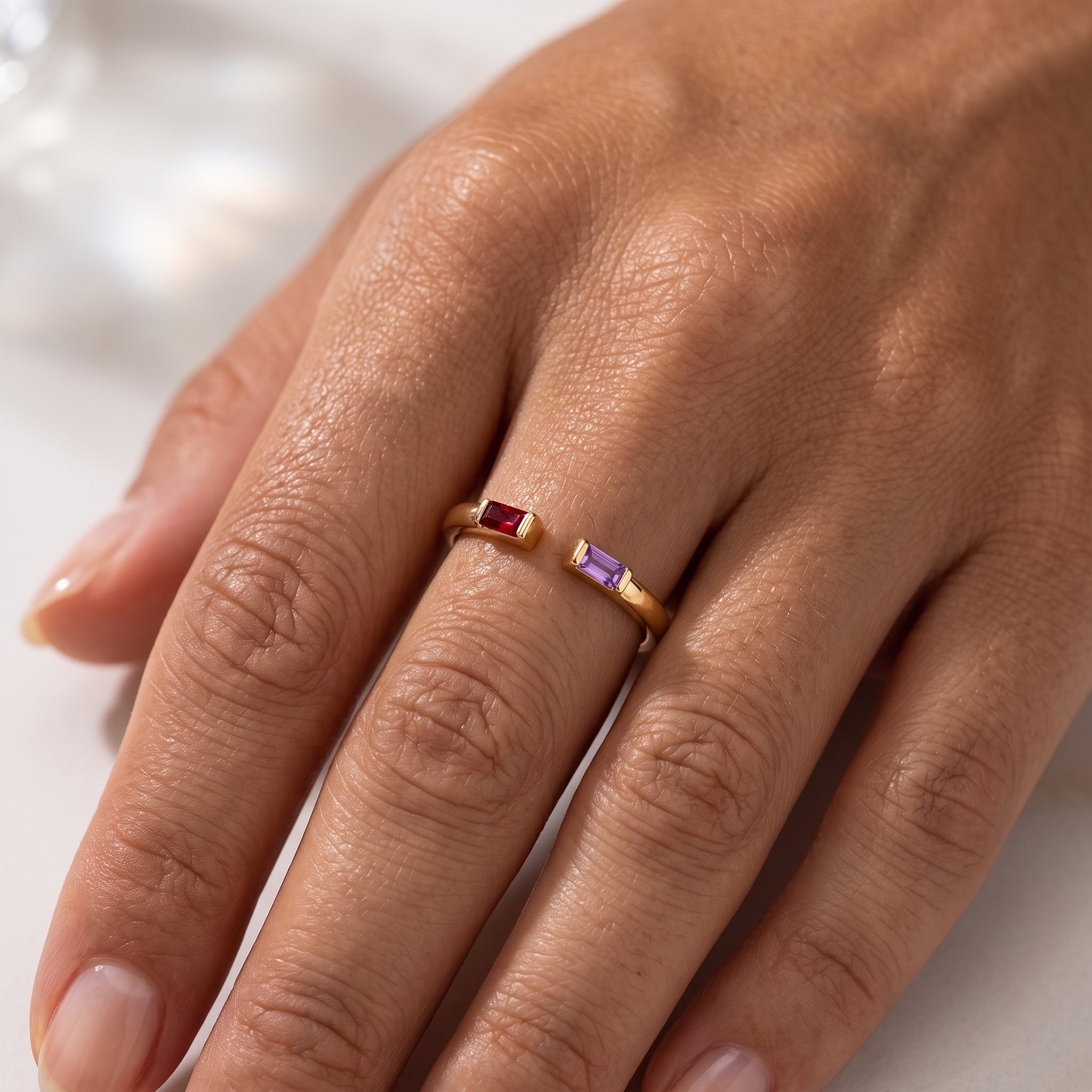 Verstellbarer Geburtsstein-Ring "Ember"